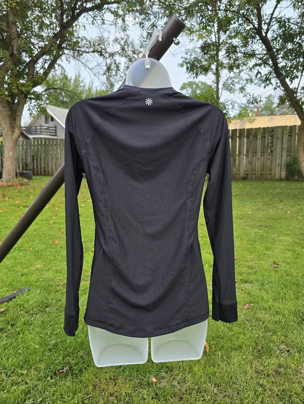 Athleta Rashguard - Picture 3 of 8